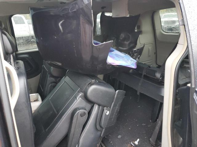 Photo 10 from auction – 2014 CHRYSLER TOWN & COU with VIN 2C4RC1BGXER438102