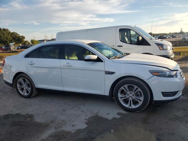 Photo 4 from auction – 2015 FORD TAURUS SEL with VIN 1FAHP2E8XFG148073