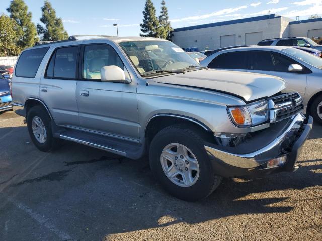 Photo 4 from auction – 2002 TOYOTA 4RUNNER SR with VIN JT3GN86R020245697