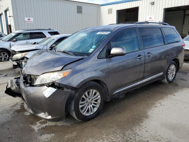 TOYOTA SIENNA XLE 2011 with VIN 5TDYK3DC9BS099131 - Photo from auction