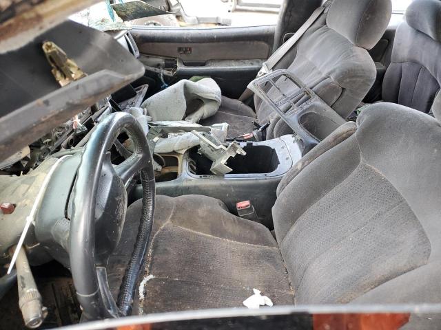 Photo 7 from auction – 2002 CHEVROLET SILVERADO with VIN 2GCEC19T821427451