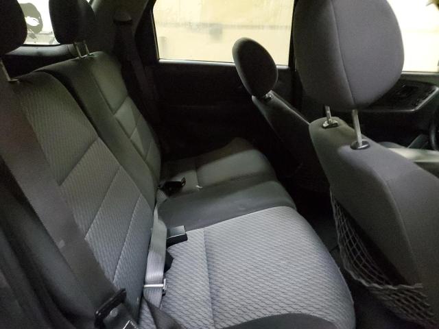 Photo 10 from auction – 2004 FORD ESCAPE XLT with VIN 1FMYU93114DA02138