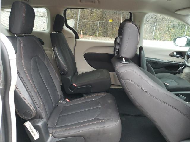 Photo 11 from auction – 2017 CHRYSLER PACIFICA with VIN 2C4RC1DG1HR684134