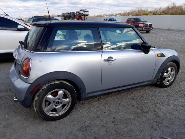 Photo 3 from auction – 2008 MINI COOPER with VIN WMWMF33538TT61819
