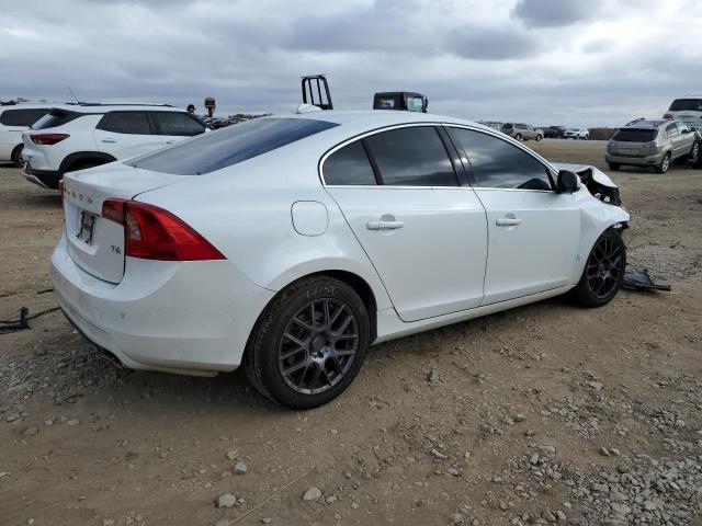Photo 3 from auction – 2015 VOLVO S60 PLATIN with VIN YV149MFM9F1333089