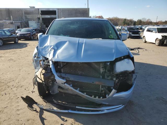 Photo 5 from auction – 2016 CHRYSLER TOWN & COU with VIN 2C4RC1BG4GR200314