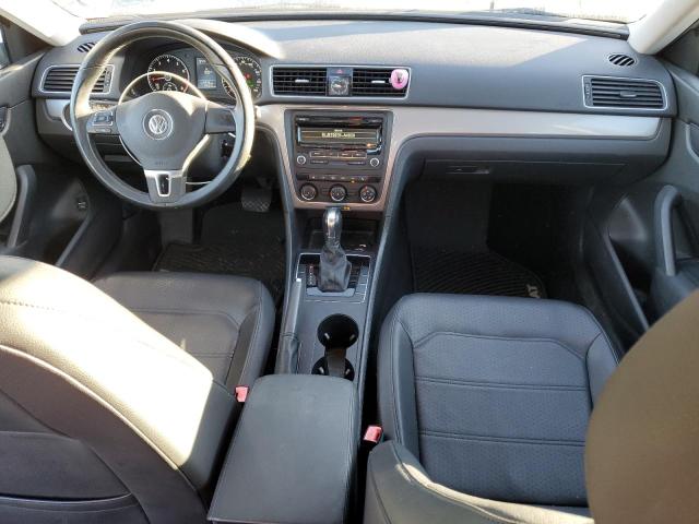 Photo 8 from auction – 2014 VOLKSWAGEN PASSAT S with VIN 1VWAT7A32EC099355
