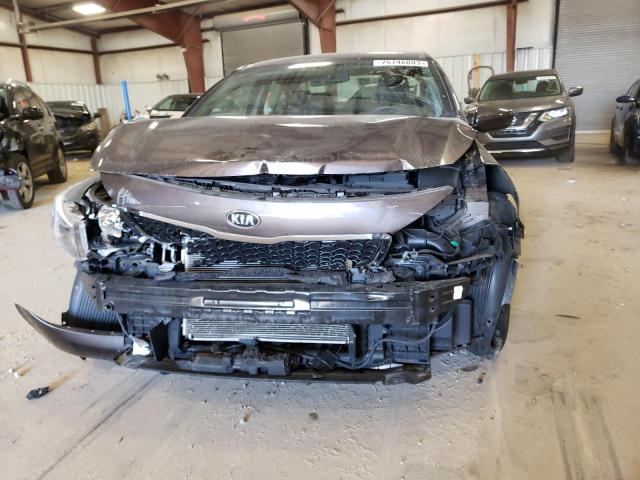 Photo 5 from auction – 2017 KIA FORTE LX with VIN 3KPFK4A70HE141452