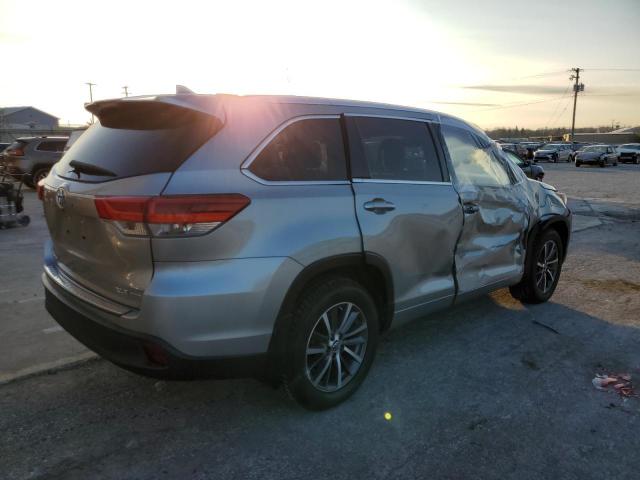Photo 3 from auction – 2017 TOYOTA HIGHLANDER with VIN 5TDJZRFH0HS439123