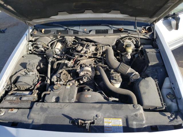 Photo 11 from auction – 2001 MERCURY GRAND MARQ with VIN 2MEFM74WX1X628882