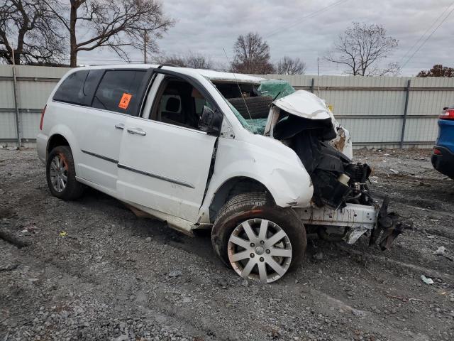 Photo 4 from auction – 2015 CHRYSLER TOWN & COU with VIN 2C4RC1BG2FR677175