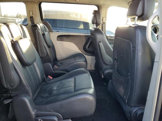 Photo 10 from auction – 2016 CHRYSLER TOWN & COU with VIN 2C4RC1BG8GR292527