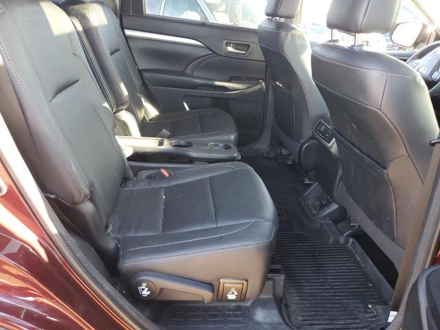 Photo 11 from auction – 2018 TOYOTA HIGHLANDER with VIN 5TDJZRFH5JS903321