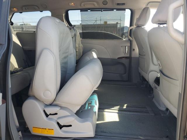 Photo 11 from auction – 2012 TOYOTA SIENNA XLE with VIN 5TDYK3DC2CS207395