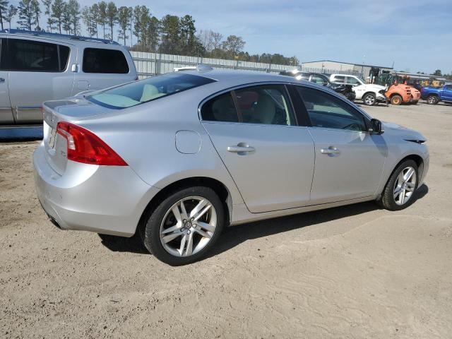 Photo 3 from auction – 2015 VOLVO S60 PREMIE with VIN YV126MFK9F1360033