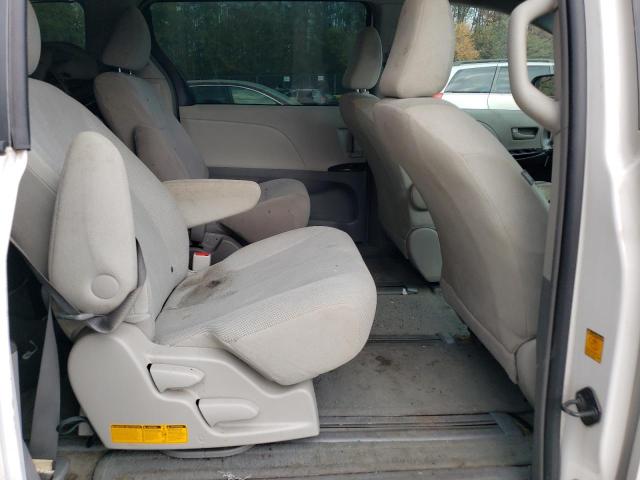 Photo 11 from auction – 2011 TOYOTA SIENNA with VIN 5TDZK3DC2BS156340