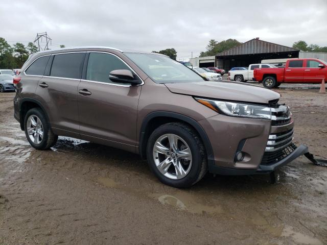 Photo 4 from auction – 2017 TOYOTA HIGHLANDER with VIN 5TDYZRFH9HS234768