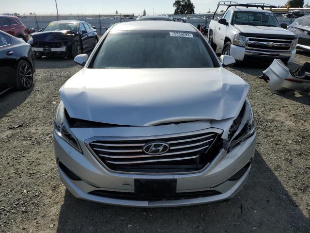 Photo 5 from auction – 2017 HYUNDAI SONATA SE with VIN 5NPE24AF6HH579892