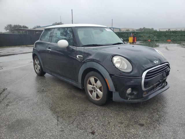 Photo 4 from auction – 2016 MINI COOPER with VIN WMWXP5C55G3B76582