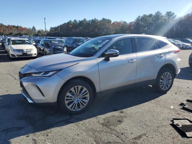 TOYOTA VENZA LE 2022 with VIN JTEAAAAH5NJ105030 - Photo from auction