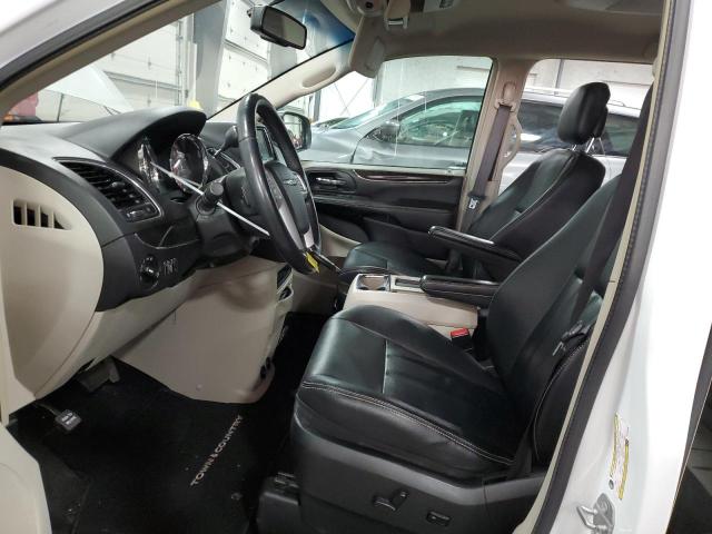 Photo 7 from auction – 2015 CHRYSLER TOWN & COU with VIN 2C4RC1BG3FR755124