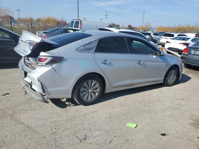 Photo 3 from auction – 2016 HYUNDAI SONATA HYB with VIN KMHE24L14GA011661