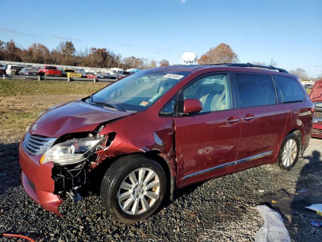 TOYOTA SIENNA XLE 2017 with VIN 5TDDZ3DC3HS172108 - Photo from auction