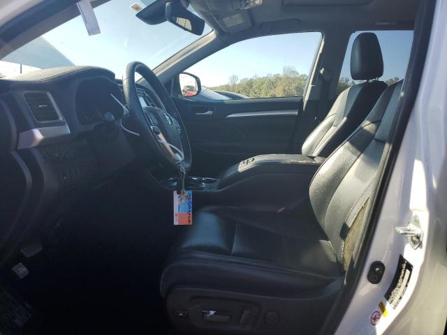 Photo 7 from auction – 2018 TOYOTA HIGHLANDER with VIN 5TDKZRFH9JS286364