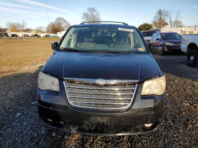 Photo 5 from auction – 2010 CHRYSLER TOWN & COU with VIN 2A4RR5D12AR289249