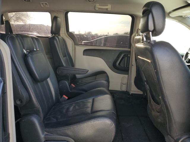 Photo 11 from auction – 2014 CHRYSLER TOWN & COU with VIN 2C4RC1BG6ER207102