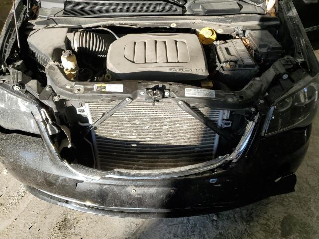 Photo 12 from auction – 2016 CHRYSLER TOWN & COU with VIN 2C4RC1HG0GR193823