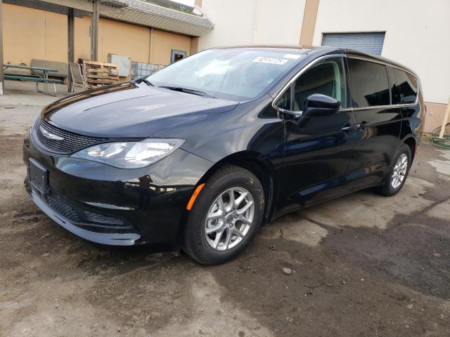 CHRYSLER VOYAGER LX 2023 مع رقم تعريف المركبة 2C4RC1CG3PR511604 - صورة من المزاد