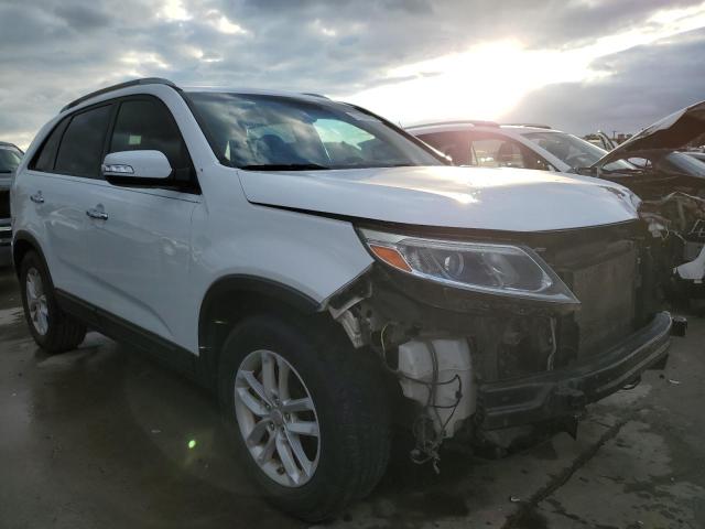 Photo 4 from auction – 2015 KIA SORENTO LX with VIN 5XYKT4A66FG659147