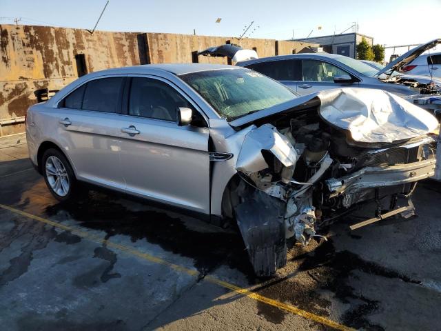 Foto 4 de la subasta – 2017 FORD TAURUS SEL con VIN 1FAHP2E89HG117268