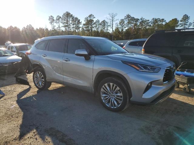Photo 4 from auction – 2023 TOYOTA HIGHLANDER with VIN 5TDEBRCH0PS123116
