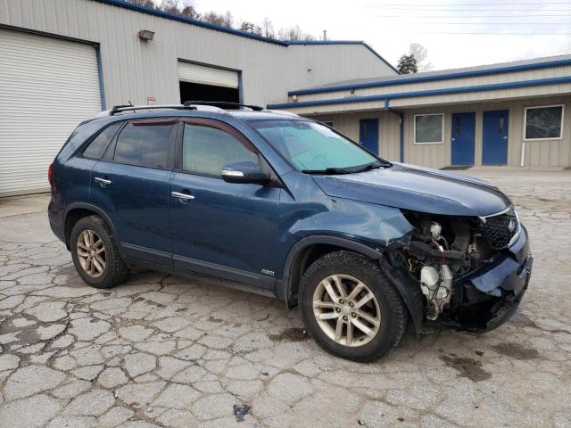 Photo 4 from auction – 2014 KIA SORENTO LX with VIN 5XYKTDA73EG443411