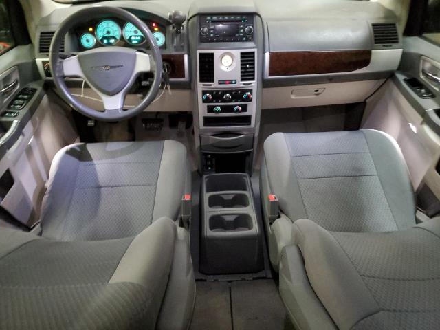 Photo 8 from auction – 2010 CHRYSLER TOWN & COU with VIN 2A4RR5D19AR358258
