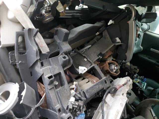 Photo 9 from auction – 2012 TOYOTA FJ CRUISER with VIN JTEZU4BF8CK012146