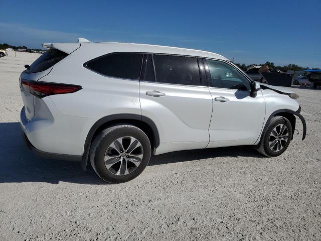 Photo 3 from auction – 2022 TOYOTA HIGHLANDER with VIN 5TDHZRBH9NS174475