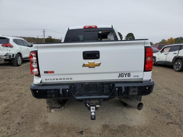 Photo 6 from auction – 2018 CHEVROLET SILVERADO with VIN 1GC1KWEY6JF132016