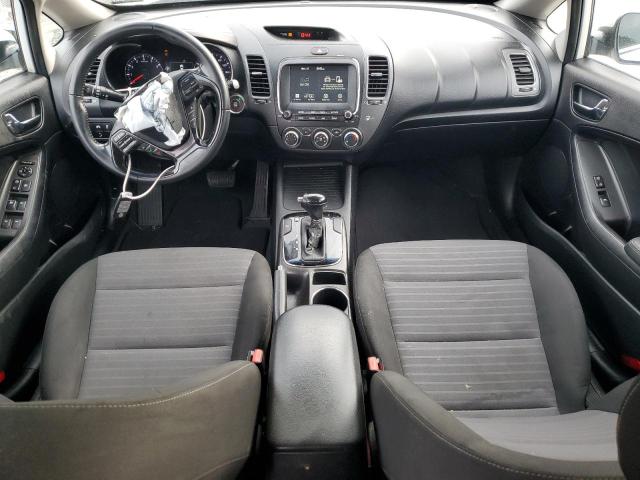 Photo 8 from auction – 2017 KIA FORTE LX with VIN 3KPFL4A71HE140372