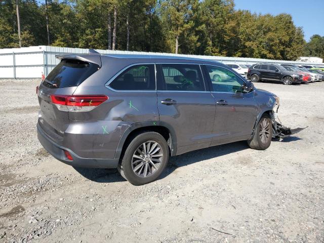 Photo 3 from auction – 2018 TOYOTA HIGHLANDER with VIN 5TDKZRFH3JS548010