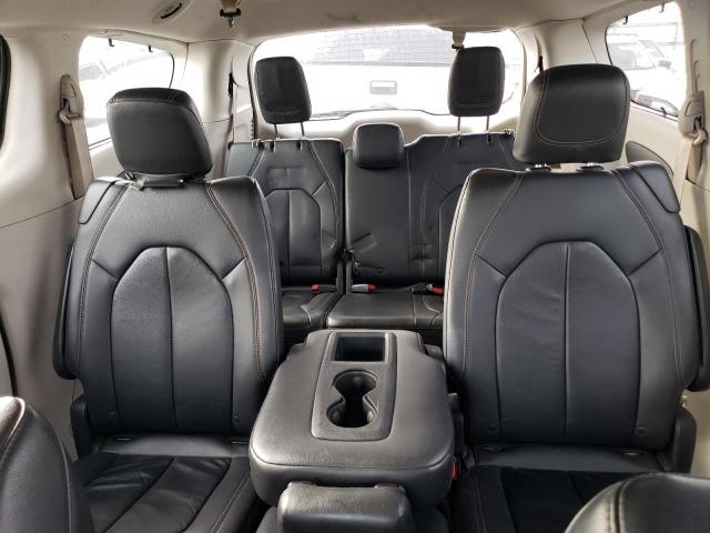 Photo 10 from auction – 2017 CHRYSLER PACIFICA T with VIN 2C4RC1BGXHR745368