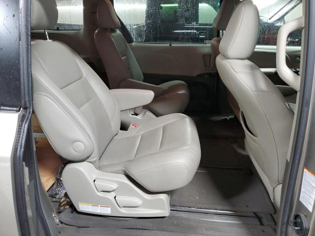 Photo 10 from auction – 2017 TOYOTA SIENNA XLE with VIN 5TDDZ3DC6HS151947