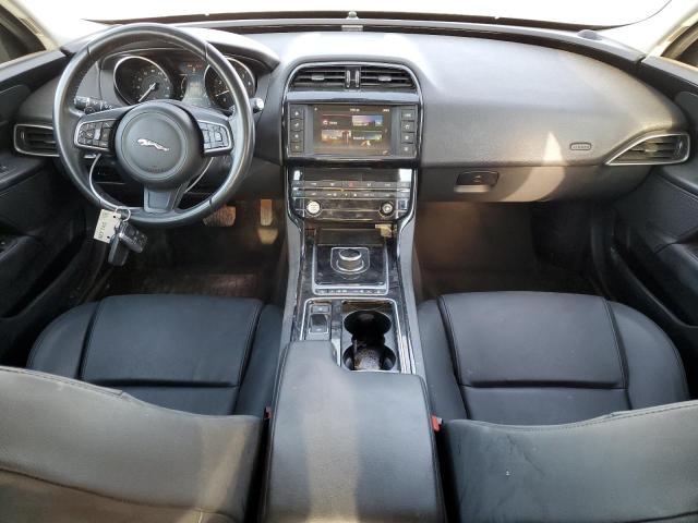 Photo 8 from auction – 2018 JAGUAR XE with VIN SAJAR4FX5JCP27027