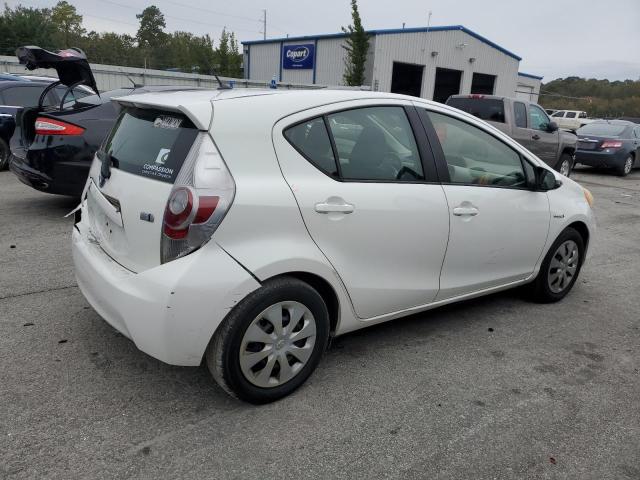 Photo 3 from auction – 2012 TOYOTA PRIUS C with VIN JTDKDTB33C1024491