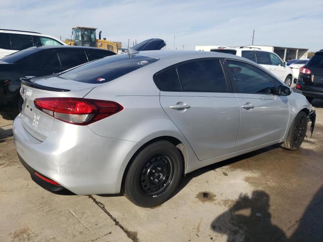 Photo 3 from auction – 2017 KIA FORTE LX with VIN 3KPFK4A72HE136026