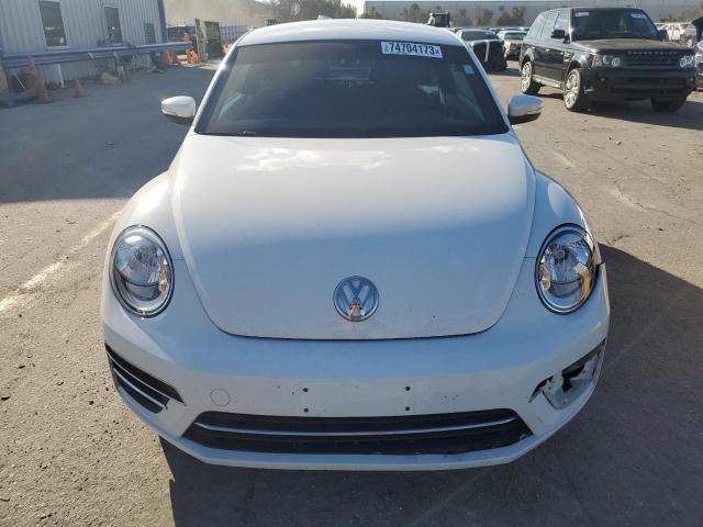 Photo 5 from auction – 2017 VOLKSWAGEN BEETLE SE with VIN 3VWJ17AT0HM607413