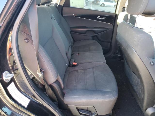 Photo 11 from auction – 2016 KIA SORENTO LX with VIN 5XYPG4A5XGG027481
