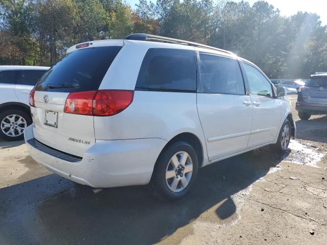 Photo 3 from auction – 2010 TOYOTA SIENNA XLE with VIN 5TDYK4CC4AS289182